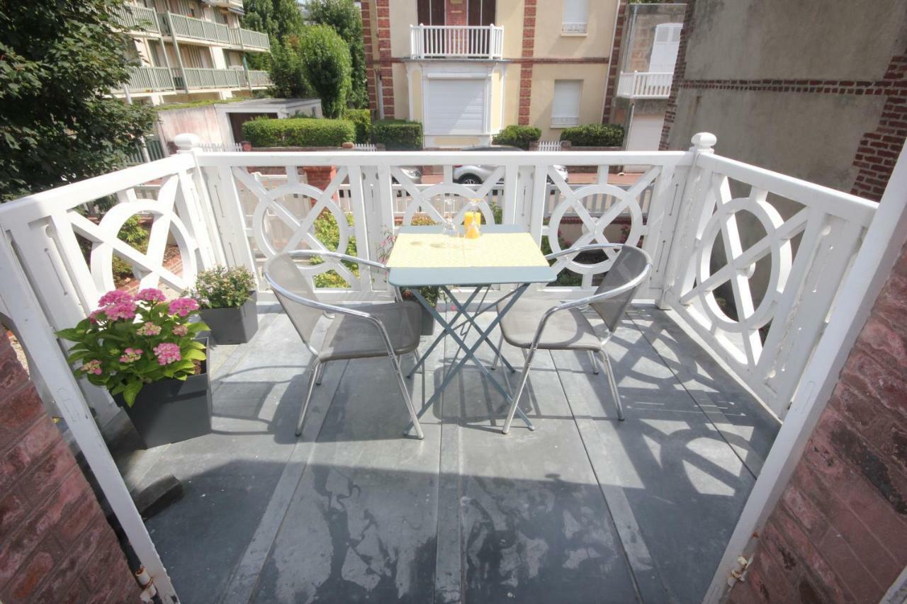 Studio + Terrasse Centre-Ville Villers Sur Mer Apartment Exterior photo